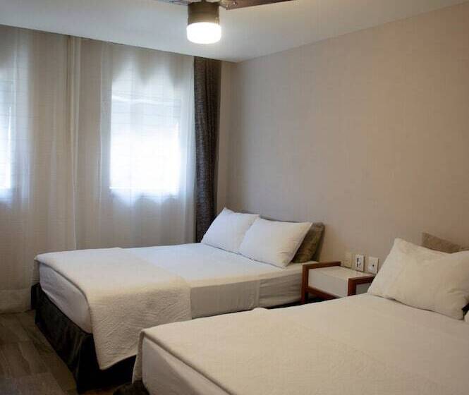 ホテル Internacional