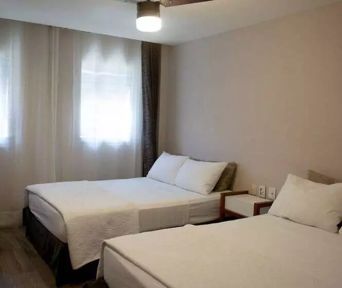 ホテル Internacional