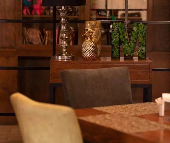 ホテル Internacional