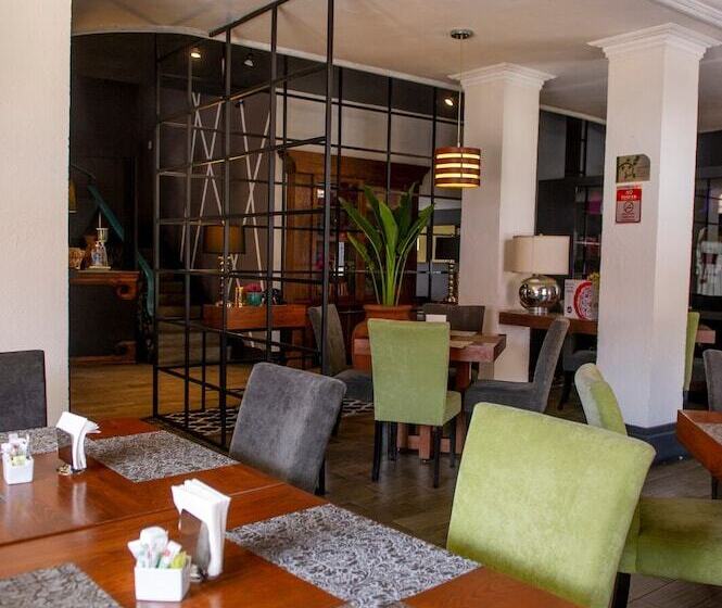 ホテル Internacional