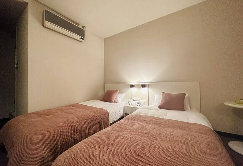 בית מלון כפרי Justice