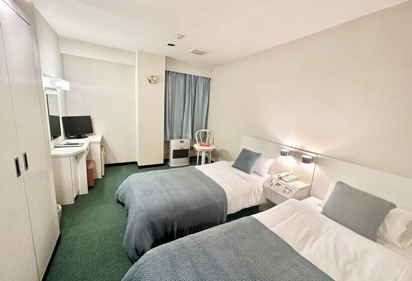 בית מלון כפרי Justice