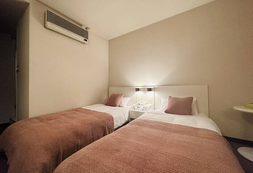 בית מלון כפרי Justice