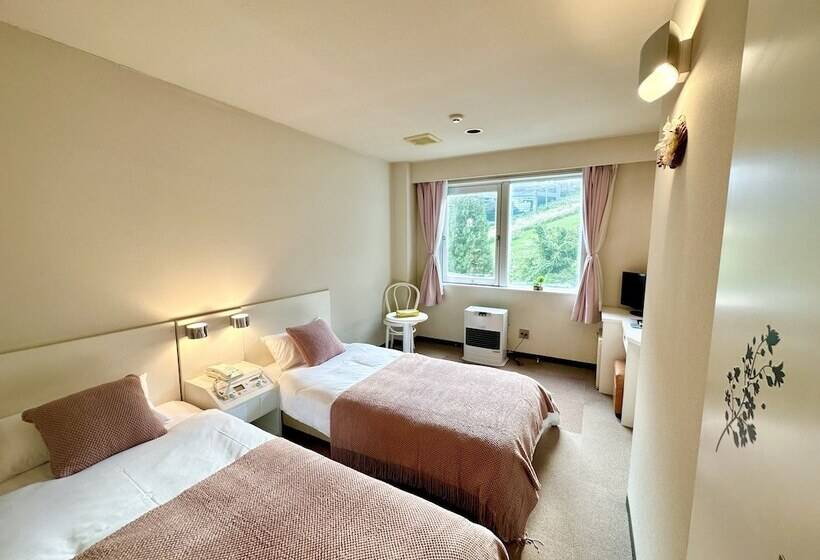 בית מלון כפרי Justice