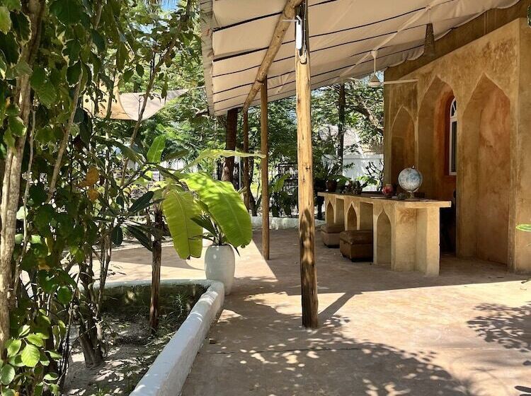 בית מלון כפרי Karanga Bungalows