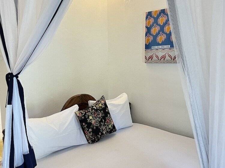 בית מלון כפרי Karanga Bungalows