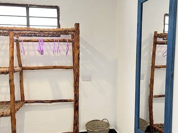 בית מלון כפרי Karanga Bungalows