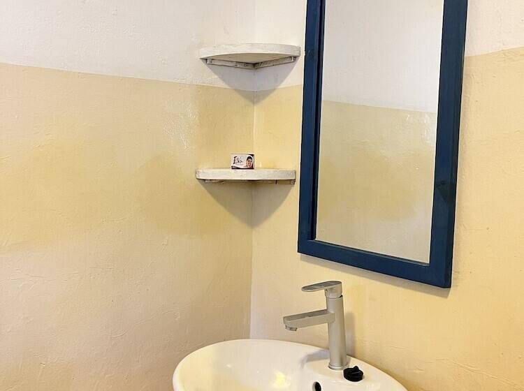 בית מלון כפרי Karanga Bungalows