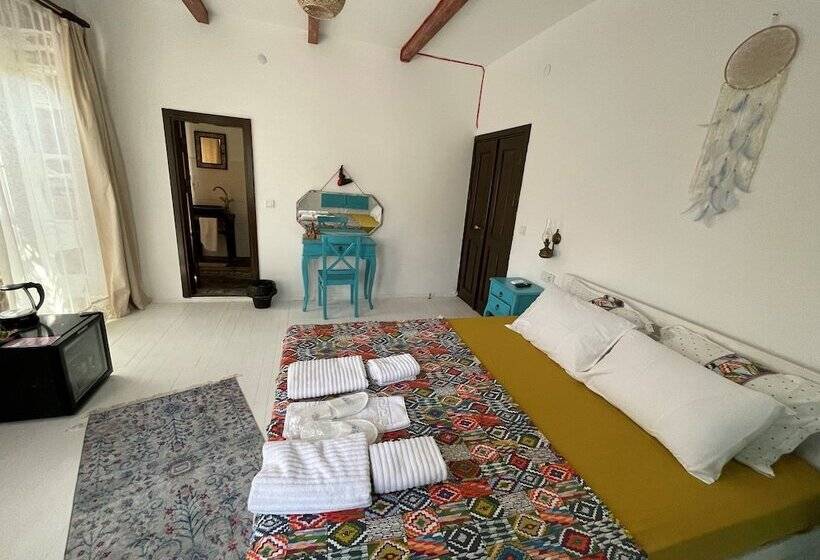 ホテル Nadide Duru Alacati