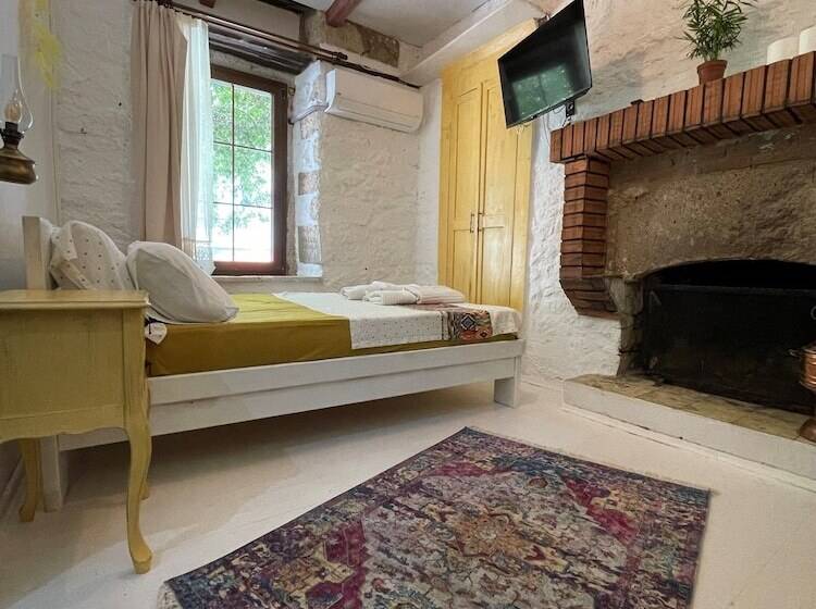 ホテル Nadide Duru Alacati