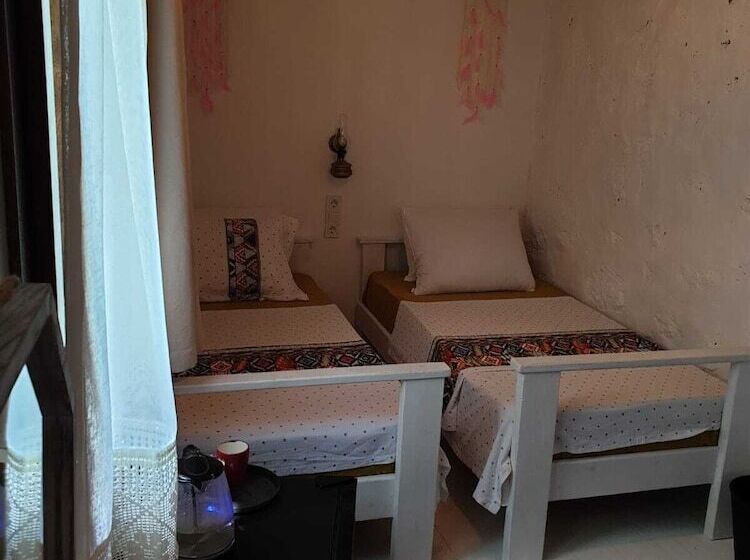 ホテル Nadide Duru Alacati