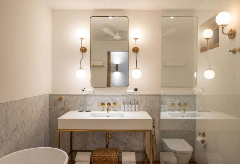 ホテル The Charleston