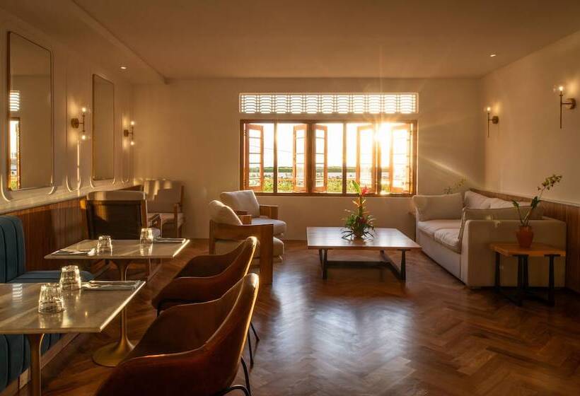 ホテル The Charleston