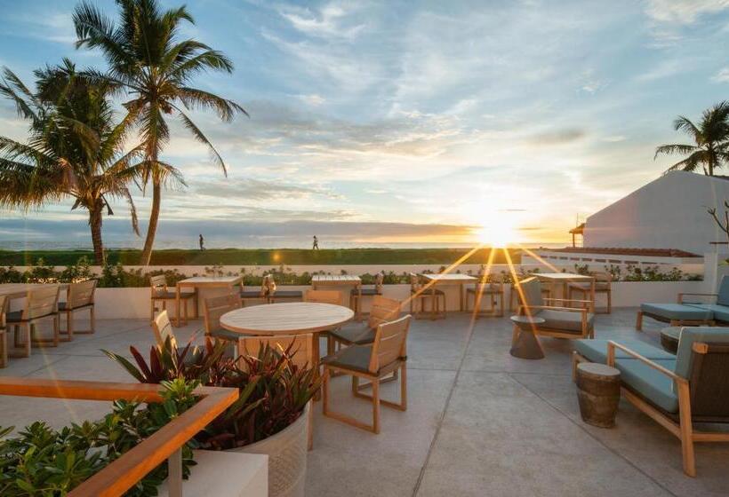 ホテル The Charleston