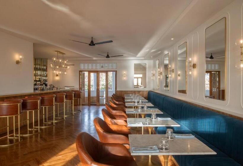 ホテル The Charleston