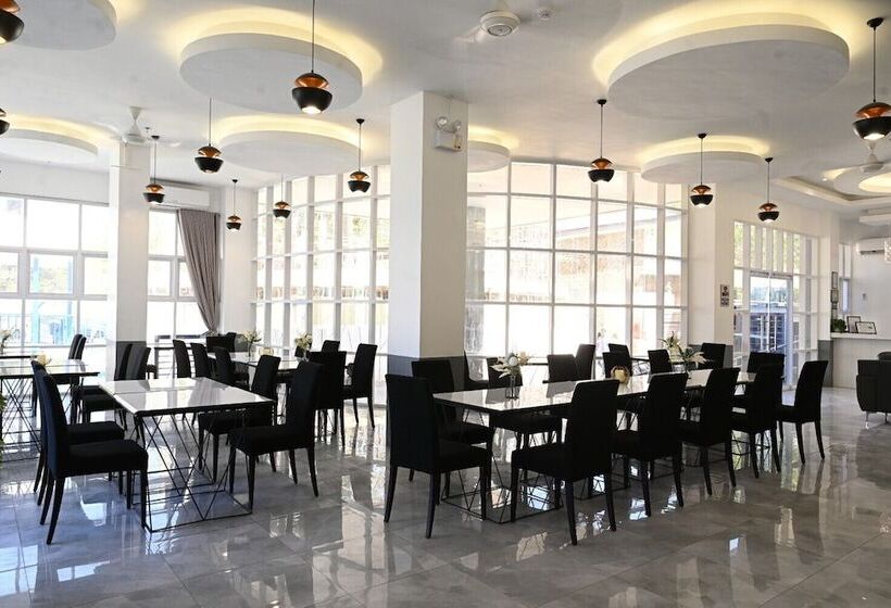 J&v Hotel And Resort