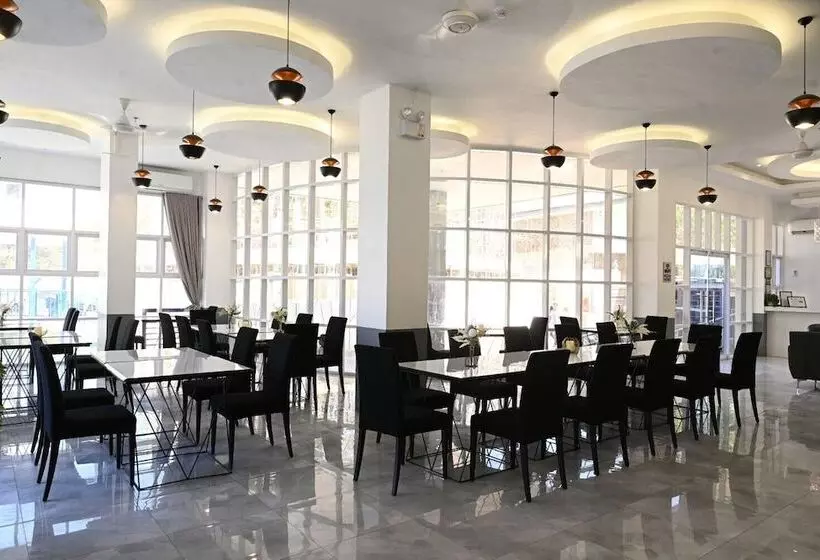 J&v Hotel And Resort