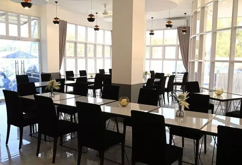 J&v Hotel And Resort