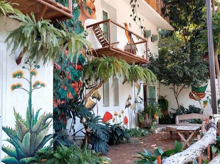 بنسيون Casa Lasibe