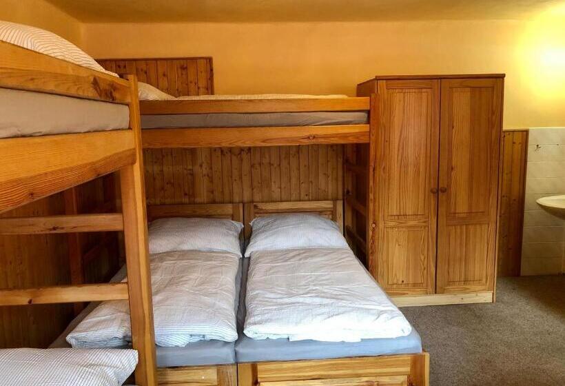 بنسيون Penzion Corso