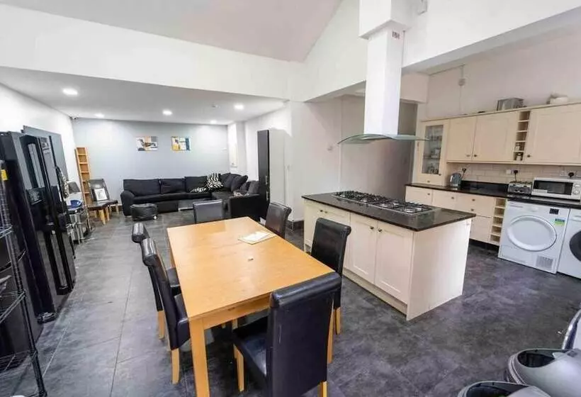 Residenssi Cosy Room Walking Distance To The City