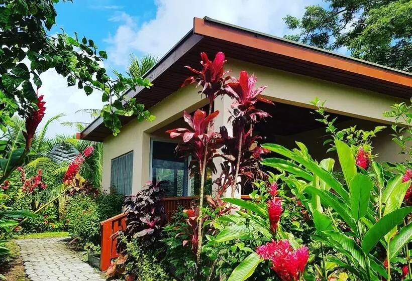 Lomakeskus Sacred Garden Fiji