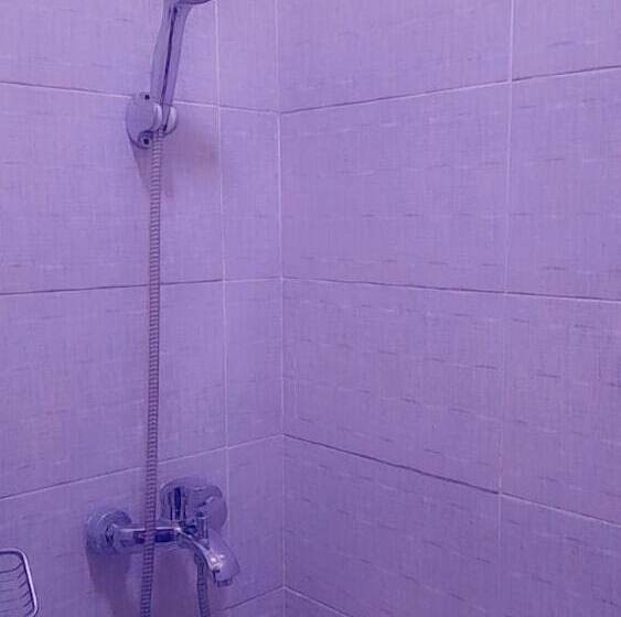 تختخواب و صبحانه All Star Bar Bed And Grill