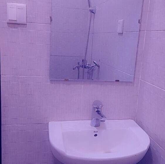 تختخواب و صبحانه All Star Bar Bed And Grill