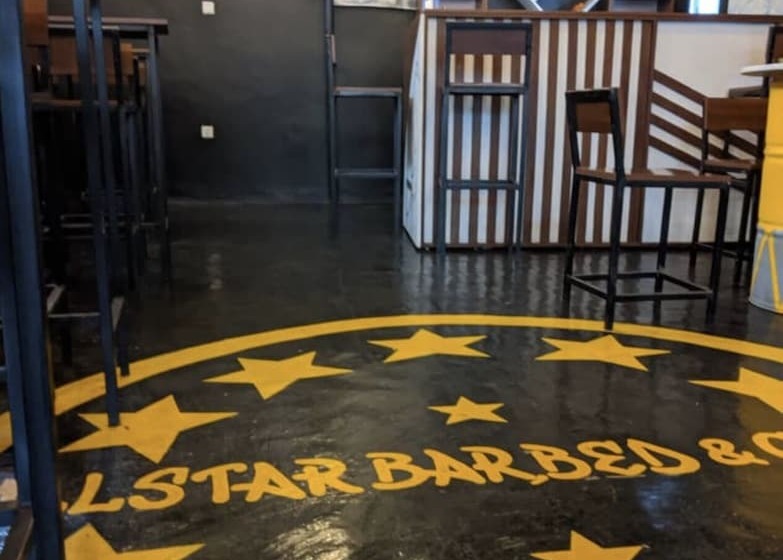 تختخواب و صبحانه All Star Bar Bed And Grill