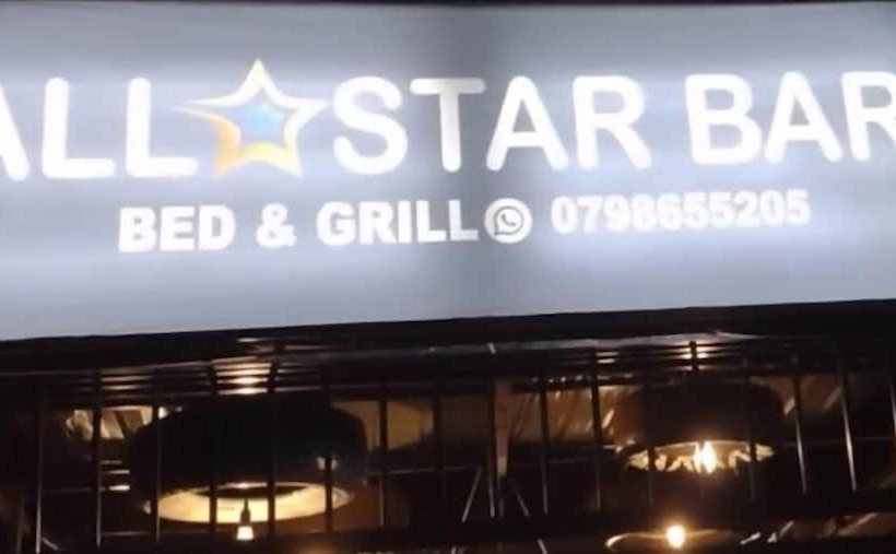 تختخواب و صبحانه All Star Bar Bed And Grill