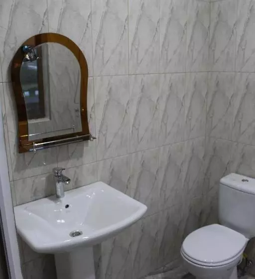 تختخواب و صبحانه Guest House Daviti