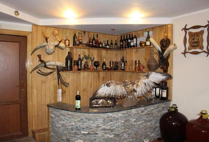 تختخواب و صبحانه Guest House Daviti