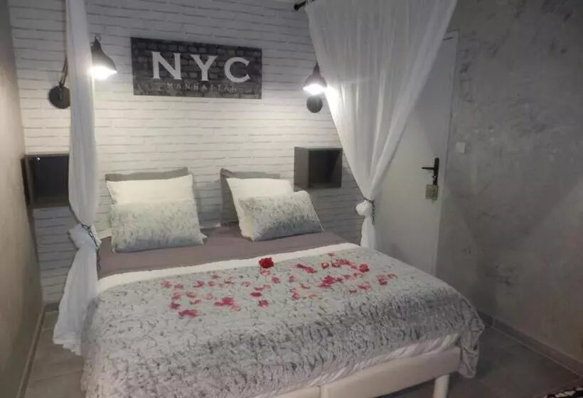 Aamiaismajoitus (B&B) Suite Luxe Avec Sauna Et Jacuzzi Privée