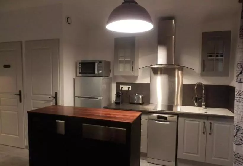 Aamiaismajoitus (B&B) Suite Luxe Avec Sauna Et Jacuzzi Privée