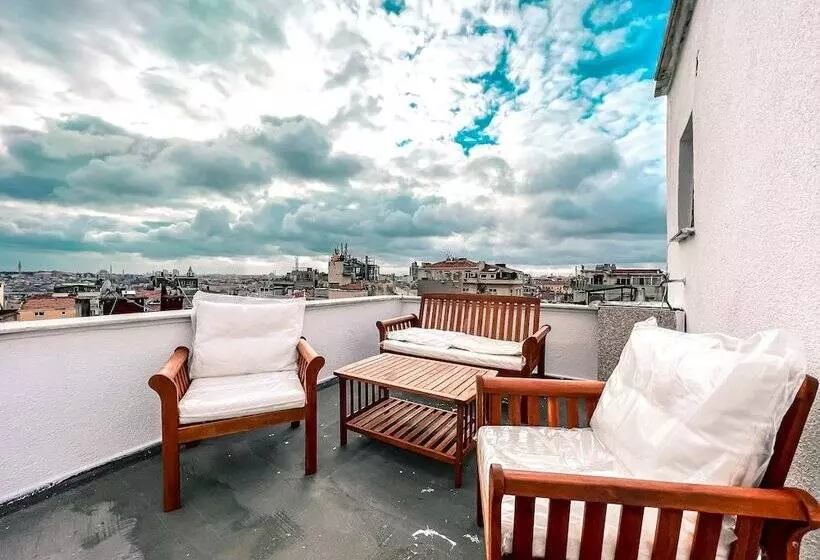 Cihangir Vav Suites
