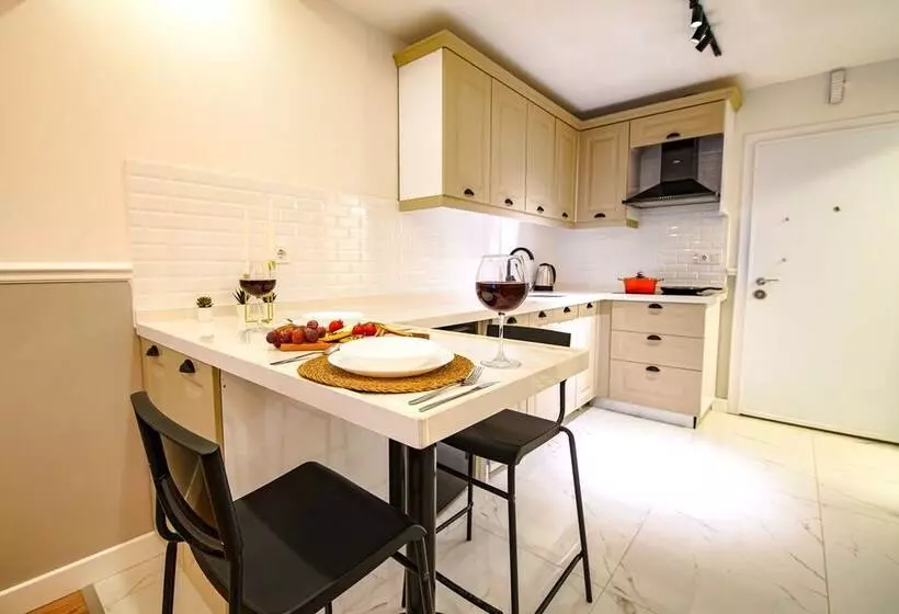 Cihangir Vav Suites