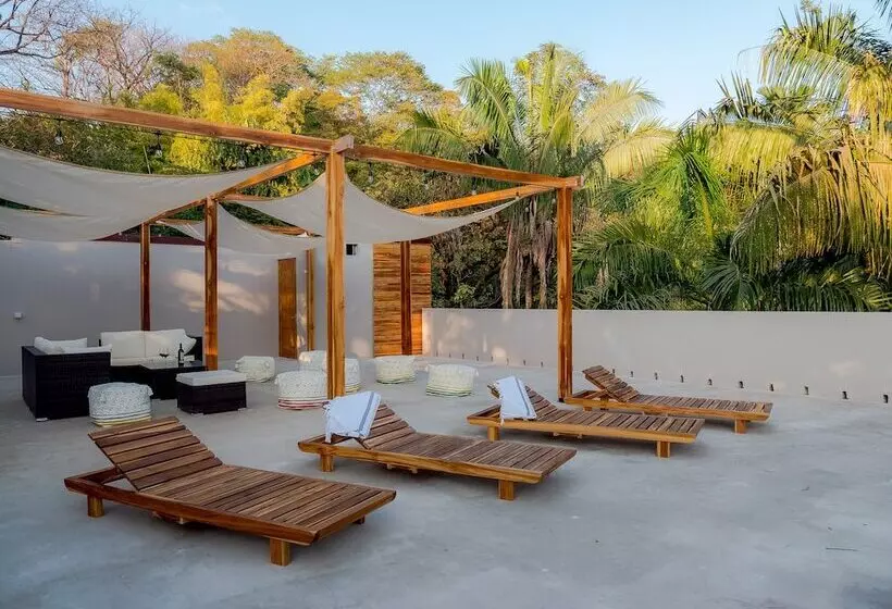 هتل Arjau Santa Teresa Boutique