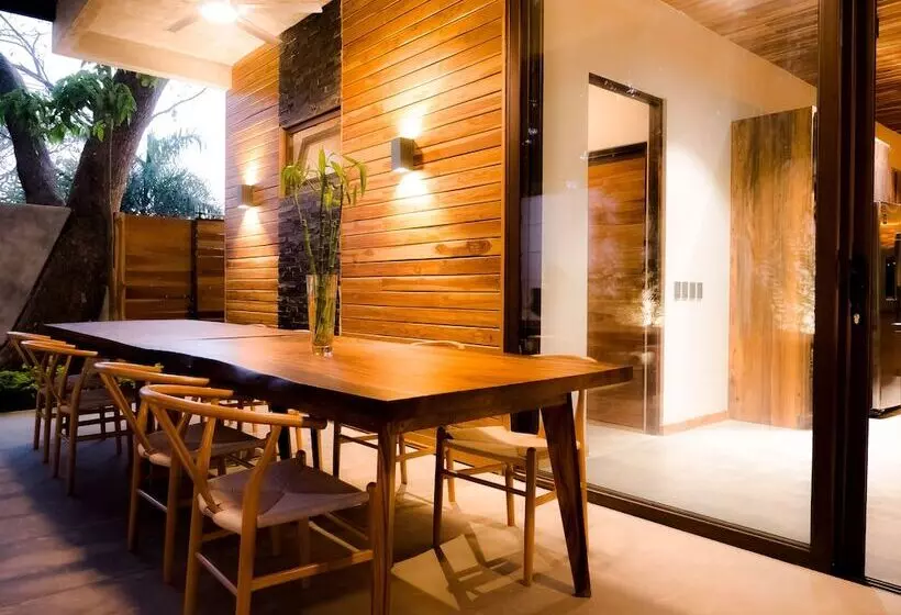 هتل Arjau Santa Teresa Boutique