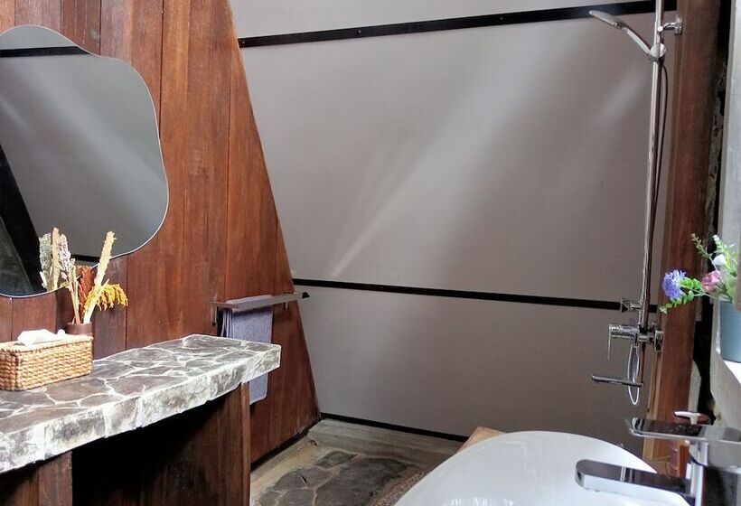 فندق Chalet Bromo Lounge & Lodge