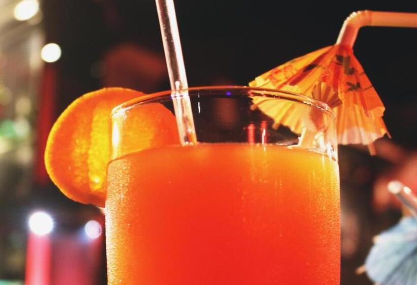 Hotelli Gk Palace Pure Veg