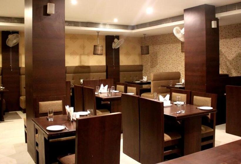 Hotelli Gk Palace Pure Veg