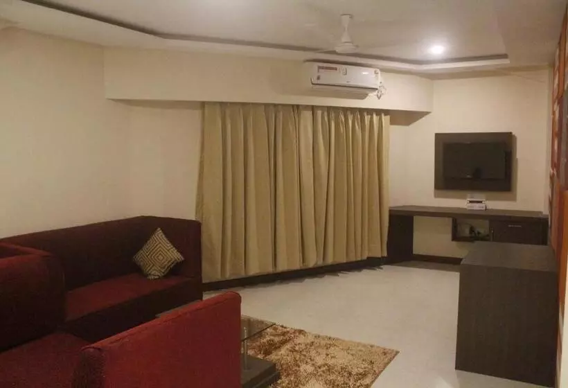 Hotelli Gk Palace Pure Veg