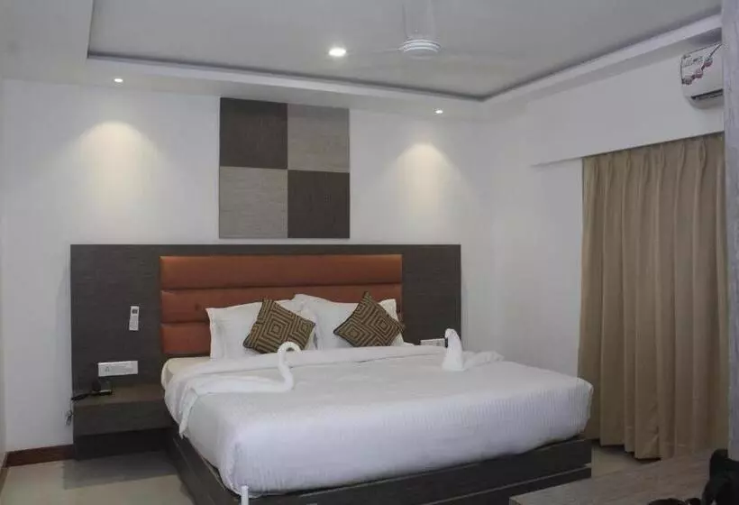 Hotelli Gk Palace Pure Veg