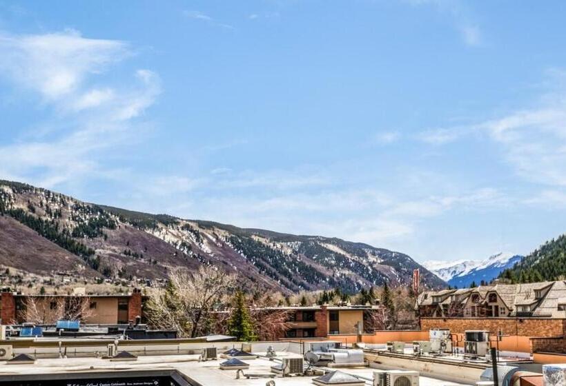 Independence Square Unit 309, Downtown Hotel Room With A/c In Aspen, Wet Bar & More