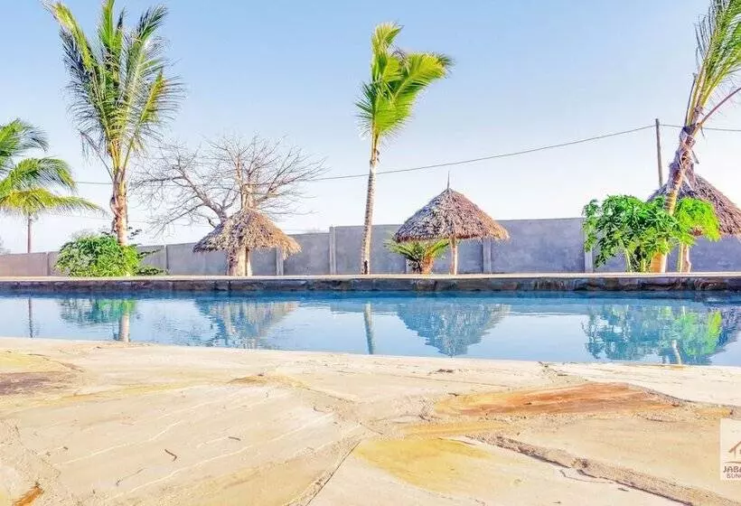 Hotelli Jabali Bungalows Lodge