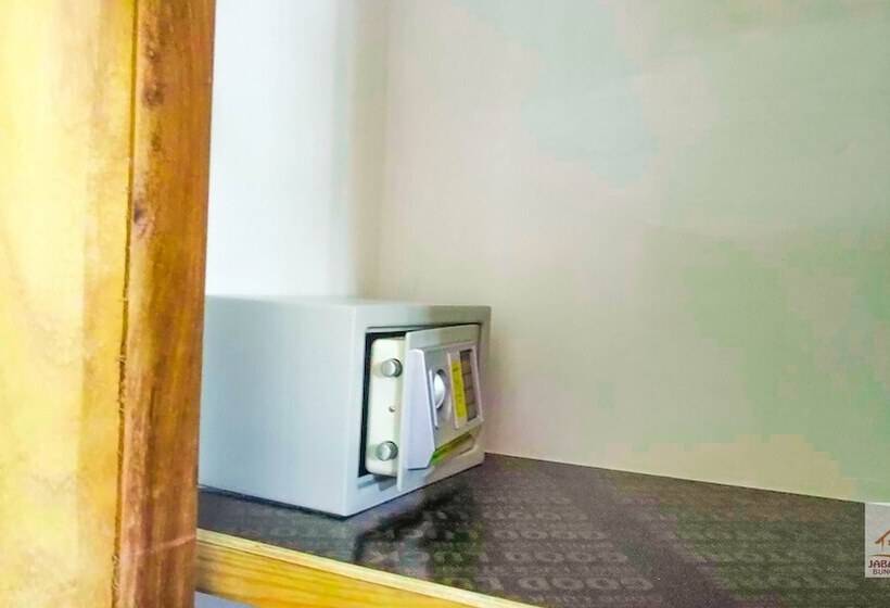 בית מלון כפרי Jabali Bungalows Lodge