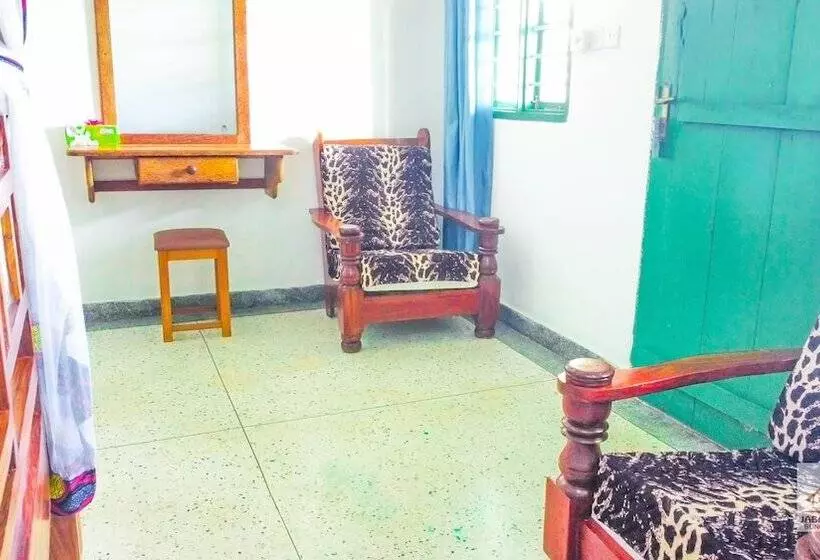 Hotelli Jabali Bungalows Lodge