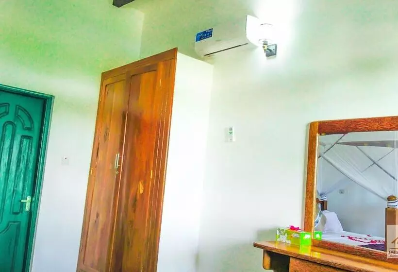 Hotelli Jabali Bungalows Lodge