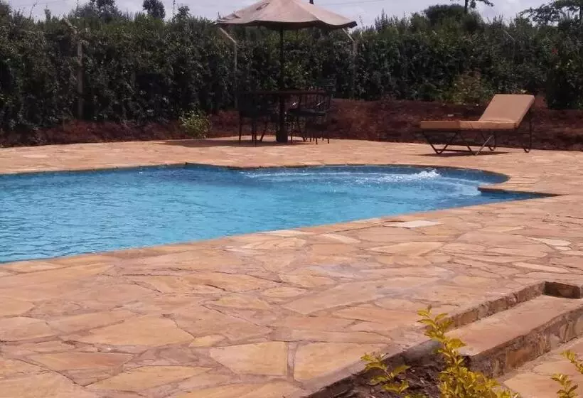 هتل Maktau Mountain Lodge