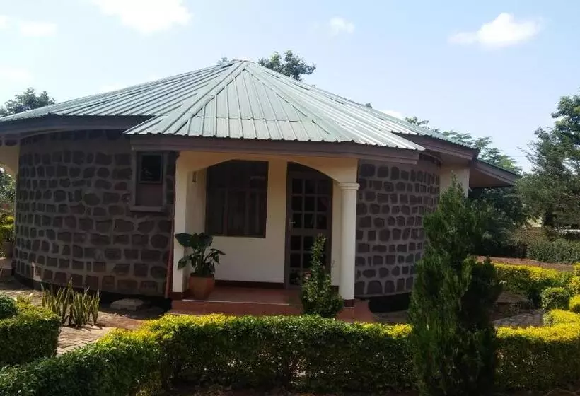 هتل Maktau Mountain Lodge